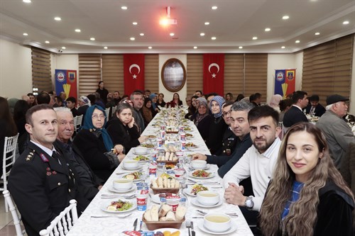 Şehit Aileleri İftar Yemeği